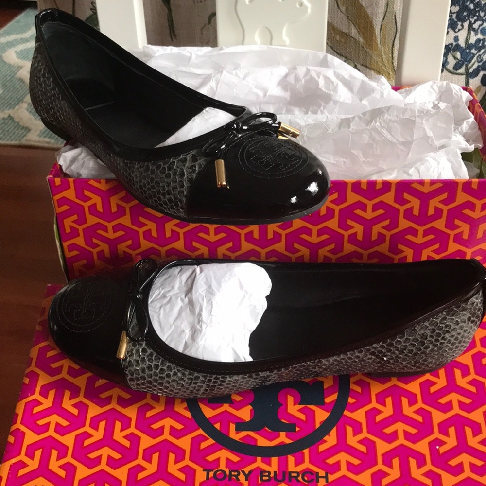 REPOSH Tory Burch ballerina flats size 7.5